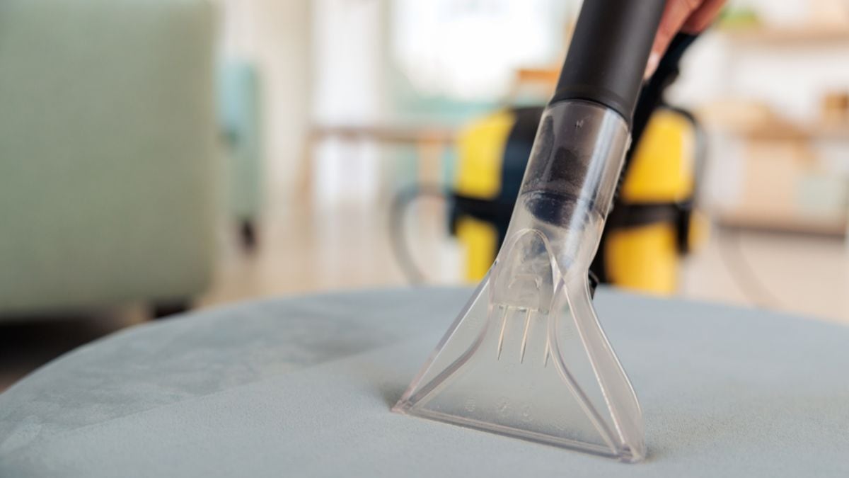 SpotClean C5 di BISSELL raggiunge il prezzo minimo storico in offerta per tappezzeria