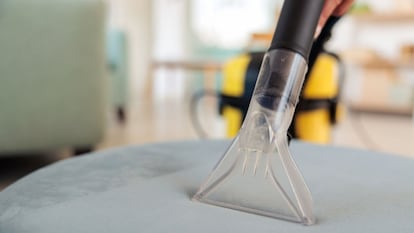 Aspirador de tapicerías.