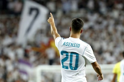 Marco Asensio celebra el primer gol del Real Madrid.