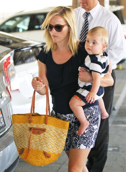 Reese Witherspoon y su hija Tennessee.