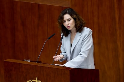 La presidenta de la Comunidad de Madrid, Isabel Díaz Ayuso, da un discurso durante el Debate del Estado de la Región, este jueves en Madrid.