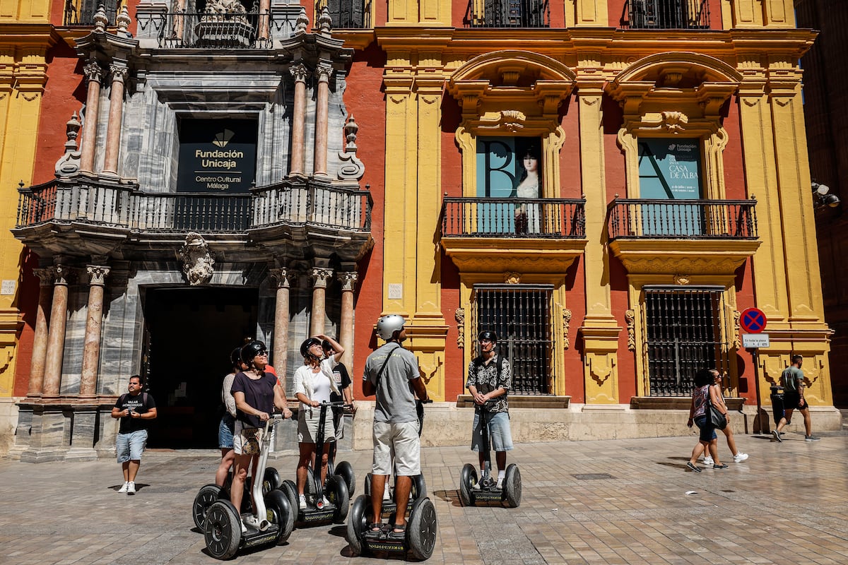 La Costa del Sol bate récords turísticos mientras hace equilibrios entre la masificación y la sostenibilidad