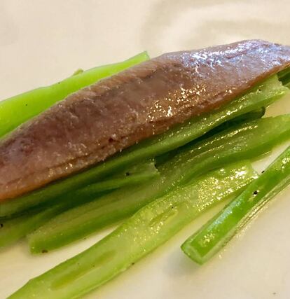 JUDÍAS VERDES CON ANCHOA / CAPEL
