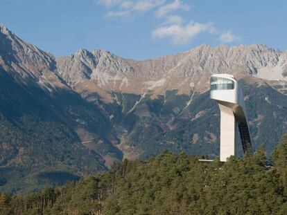 El mirador de Bergisel, con vistas a Innsbruck, en el Tirol austriaco.