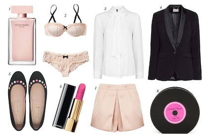 1. Narciso Rodriguez Eau de parfum “For Her”. 2. H&M Conjunto de lencería con ribete de encaje. 3. Mango Blusa con lazo en el cuello. 4. H&M Blazer de smoking. 5. Pretty Ballerinas Bailarinas de ante con detalles de pedrería. 6. Chanel Barra de labios “Rouge Allure Veelvet”. 7. Topshop Shorts de satén. 8. Charlotte Olympia Clutch en forma de disco de vinilo.