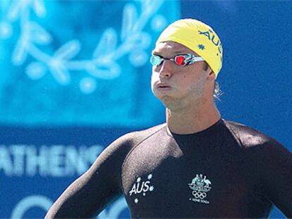 El nadador australiano Ian Thorpe resopla antes de la salida de los 100 metros libres.