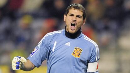 Iker Casillas celebra un gol de la selección durante el partido contra Bélgica, el miércoles pasado.