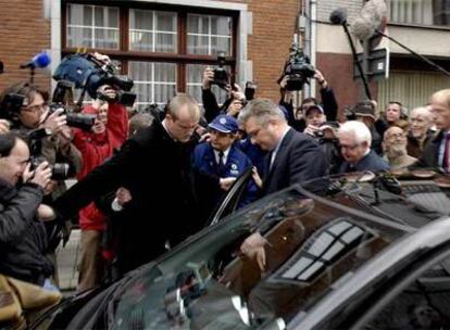 El príncipe Laurent, a su salida del tribunal de Hasselt