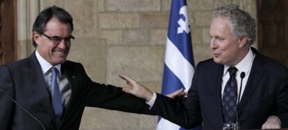 Artur Mas, presidente de la Generalitat de Cataluña, a la izquierda, y Jean Charest, primer ministro de Quebec.