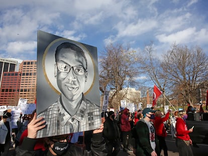 Protesta para exigir justicia por la muerte de Elijah McClain en noviembre de 2020, Colorado.
