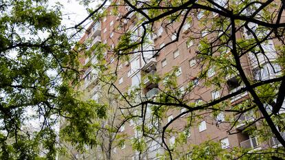 Un edificio del distrito de Arganzuela, en Madrid, este viernes.