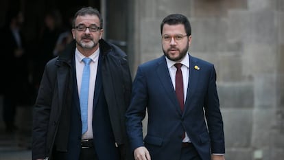 El vicepresidente catalán, Pere Aragonès (derecha), con el 'conseller' de Exteriores, Alfred Bosch.