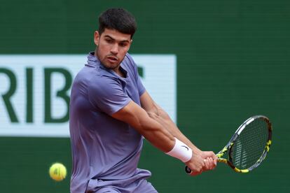 Carlos Alcaraz durante el partido de semifinal del Masters e Montecarlo ante Alejandro Davidovich.