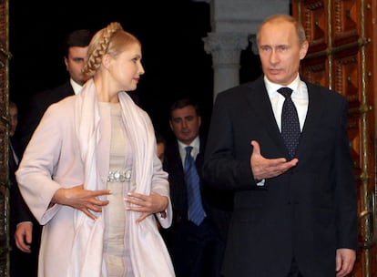 Yulia Timoshenko y Vladmir Putin, ayer en Yalta.