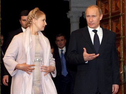 Yulia Timoshenko y Vladímir Putin, ayer en Yalta.