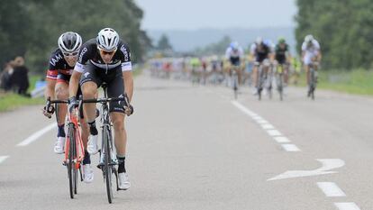 Niki Terpstra y Sylvain Chavanel, al ataque este sábado.