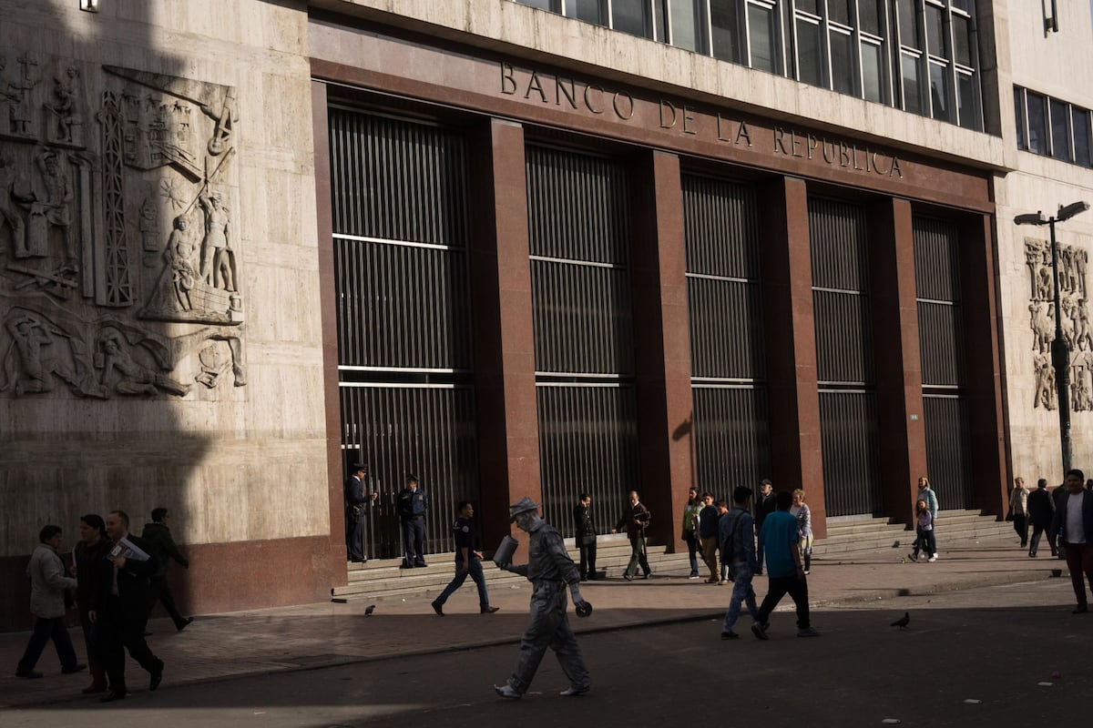 El Banco de la República mantiene la tasa de interés de referencia en ...