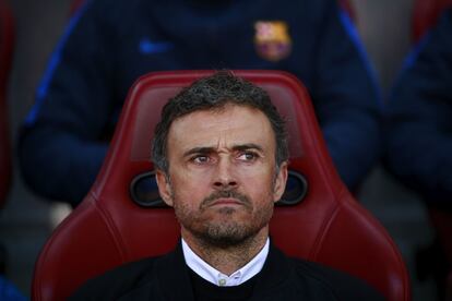 Luis Enrique, en el banquillo, en un momento del partido de Liga frente al Atlético de Madrid, el 26 de febrero de 2017. 