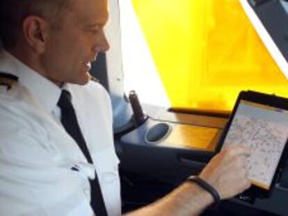 Los pilotos de Iberia estrenan iPad