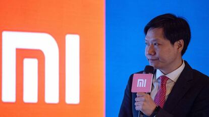 El consejero delegado de Xiaomi, Lei Jun, explica la opv en Hong Kong. 