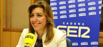 La presidenta de la Junta de Andaluc&iacute;a, Susana D&iacute;az, este mi&eacute;rcoles en los estudios de Radio Sevilla.
