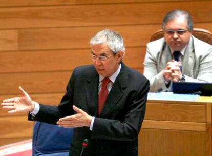 El presidente de la Xunta, Emilio Pérez Touriño, ayer en el pleno del Parlamento.