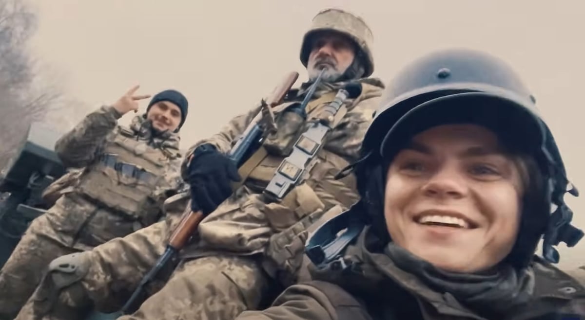 When art feels the call of war