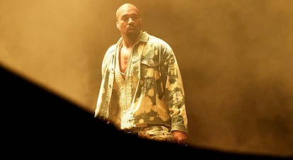 Kanye West en una actuaci&oacute;n en junio de 2015.