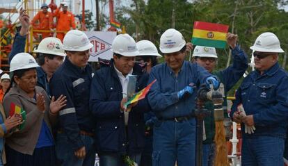 O presidente Evo Morales na reserva petrolífera de Yapacani.
