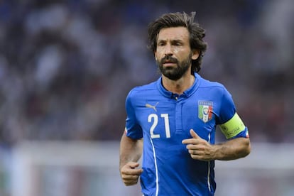 PIrlo, en un partido con la selección italiana.