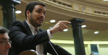 Alberto Garz&oacute;n en un pleno del Congreso.