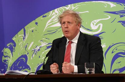 Boris Johnson interviene desde Downing Street en una cumbre virtual internacional sobre el cambio climático, el pasado 22 de abril