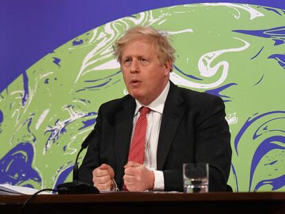 Boris Johnson interviene desde Downing Street en una cumbre virtual internacional sobre el cambio climático, el pasado 22 de abril