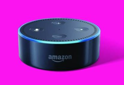 Echo Dot El tamaño de este aparato no debe llevarnos a engaño. Sus funcionalidades son plenas aunque su altavoz es pobre. Para paliarlo, permite la conexión con altavoces externos. 49,99 $ (42,85 €)