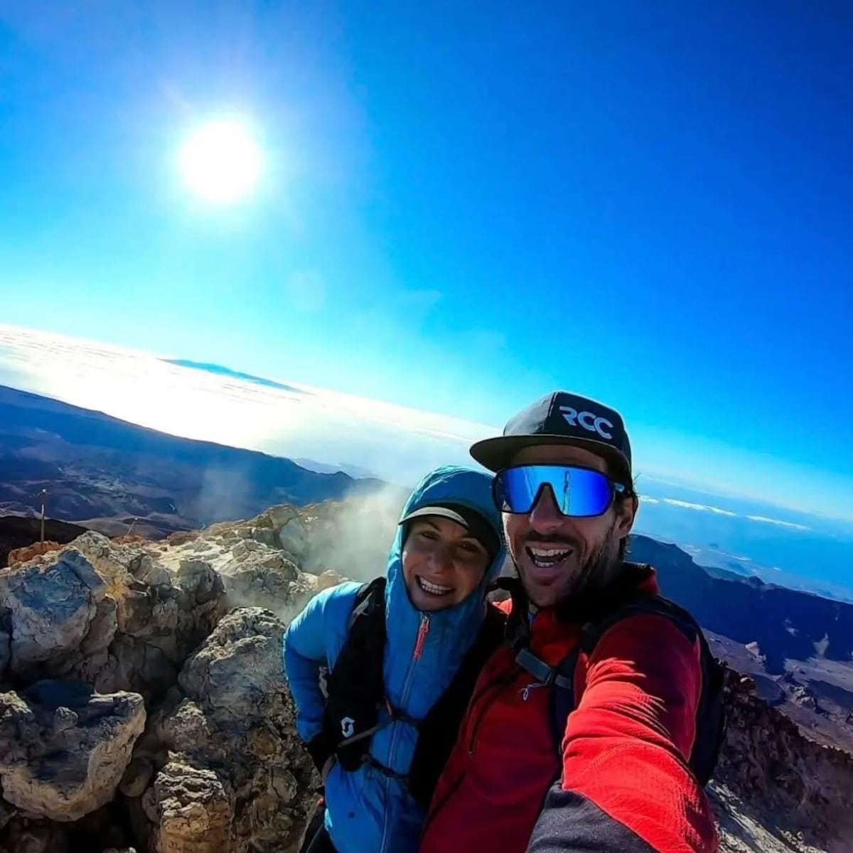 A mountaineer, accused of manslaughter for the death of his partner during a climb: He silenced his phone and refused a helicopter rescue