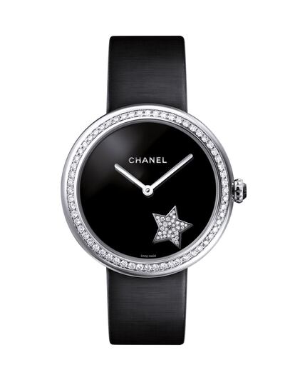 No nos enga?emos, una joya de Chanel es siempre una manera impecable de decir te quiero. (c.p.v.)