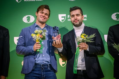 Carlsen y Niepómniashi son premiados como coganadores del Mundial Relámpago, este martes en Nueva York