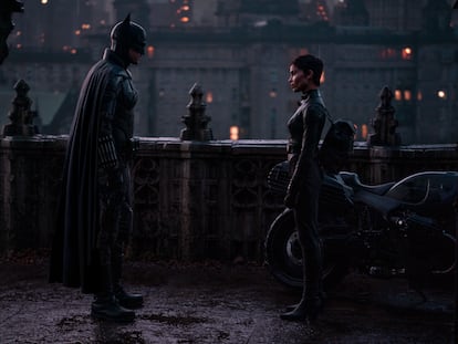 Robert Pattinson and Zoe Kravitz in a scene from 'The Batman'