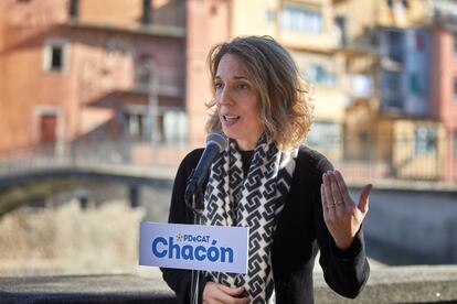La candidata del PDeCAT en las elecciones catalanas, Àngels Chacón, en un acto en Girona.