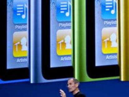 Steve Jobs durante la presentación del nuevo iPod.