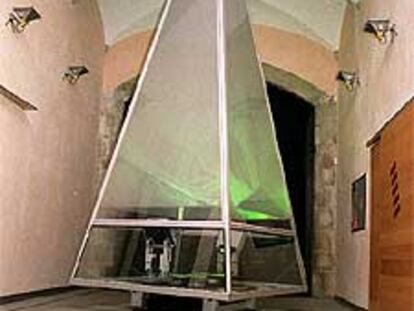 Escultura multimedia <i>Alpha,</i> de Tito Díaz.