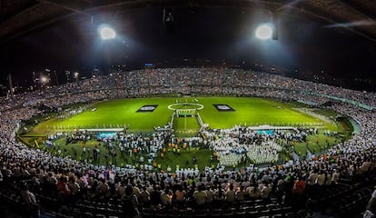 Tributo no estádio do Atlético Nacional às vítimas do acidente.