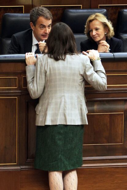 Zapatero, Sinde y Salgado, en el Congreso en diciembre de 2010.