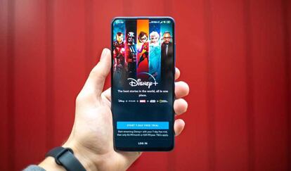 Disney+ en un smartphone