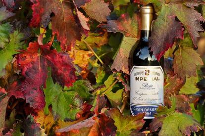 Una botella de Cune Imperial Gran Reserva, mejor vino de 2013 según la revista especializada Wine Spectator.