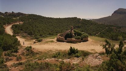Les neveres de la serra de Mariola (València).