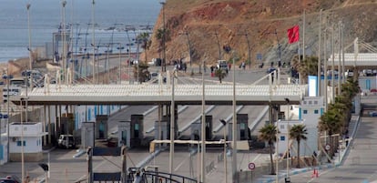 Paso fronterizo entre Ceuta y Marruecos.