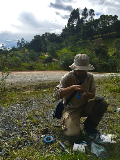 Aldo Rincón Burbano, profesor del Departamento de Física de la Universidad del Norte, en la Serranía del Perijá.