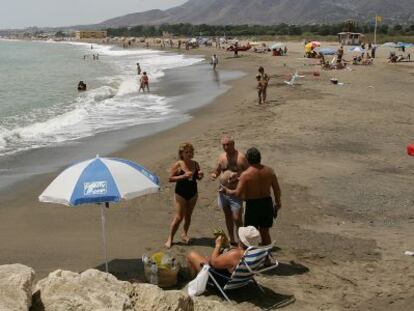 Playa de Guadalmar, que delimita la parcela de Arraijanal.