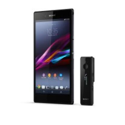 Xperia Z Ultra junto con el gadget bluetooth